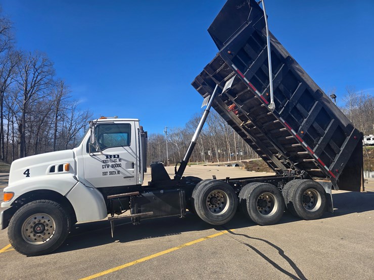 2001-sterling-l9500-image-24