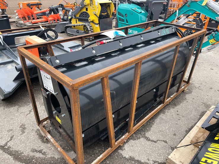 #7039-•-unused-agt-72"-hydraulic-vibratory-roller-(o10)-image-2