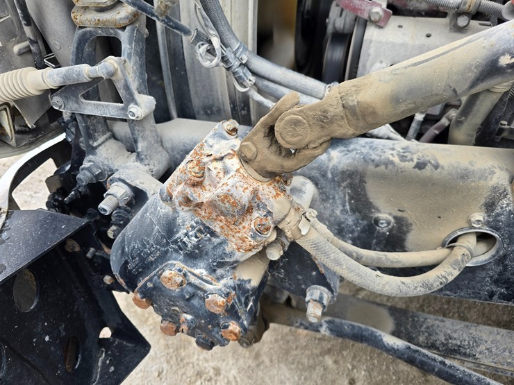 #22593-•-2016-mack-cxu613-pinnacle-sleeper-truck-image-19