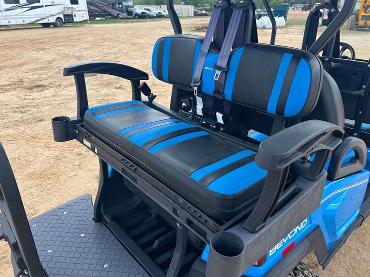 2023-bintelli-6-seater-electric-golf-cart-w/-on-board-charger-(186-miles-showing)-image-21