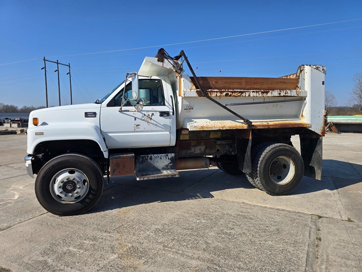 #22520-•-2002-gmc-c7500-dump-truck-image-3