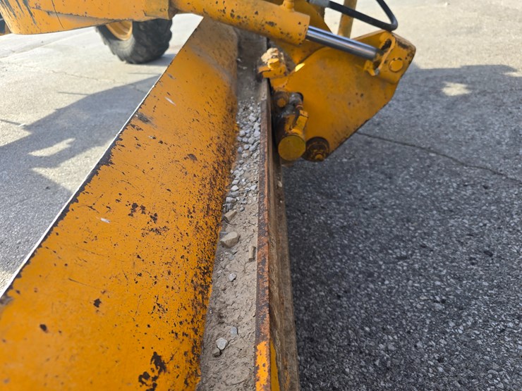 1971-deere-570a-image-48