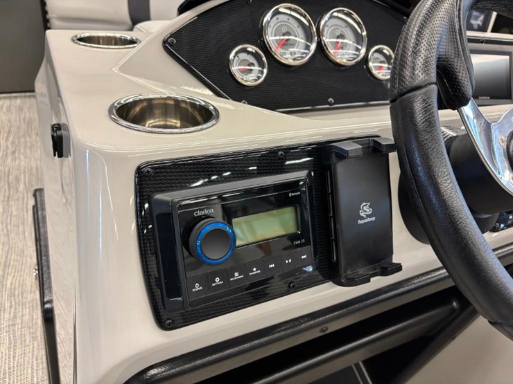 2025-g3-suncatcher-select-20rc-pontoon-image-19