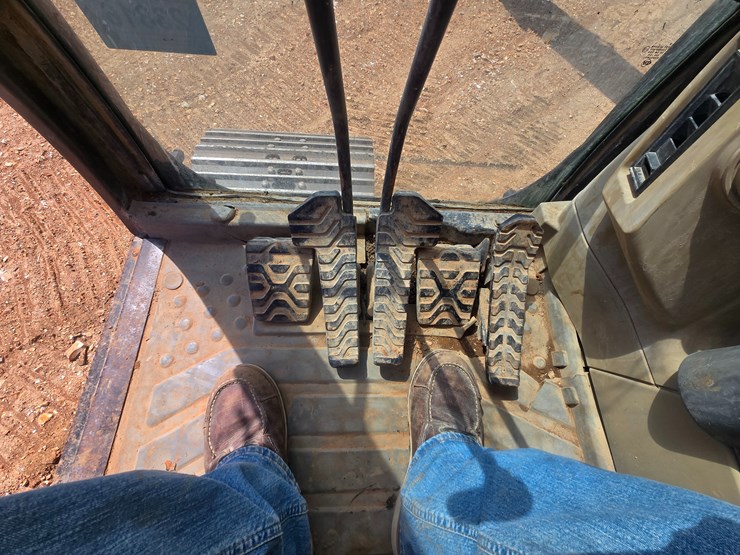 2003-caterpillar-320c-image-62