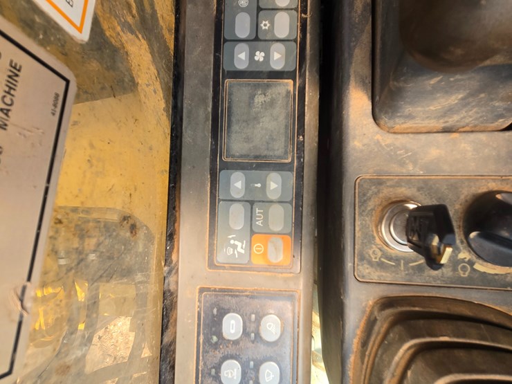 2003-caterpillar-320c-image-54