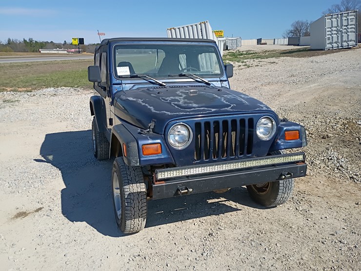1997-jeep-wrangler-image-14