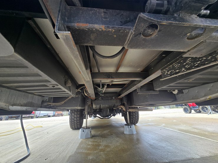 2020-ford-f550-image-142