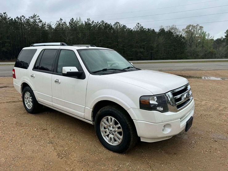 2014-ford-expedition-limited-image-10