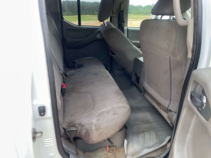 2016-nissan-frontier-image-16