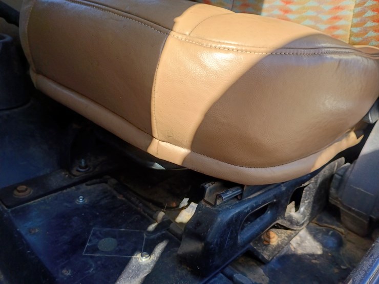 1997-jeep-wrangler-image-32