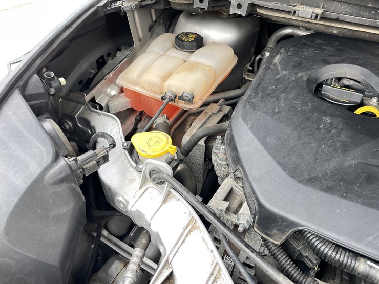 2015-ford-escape-image-58