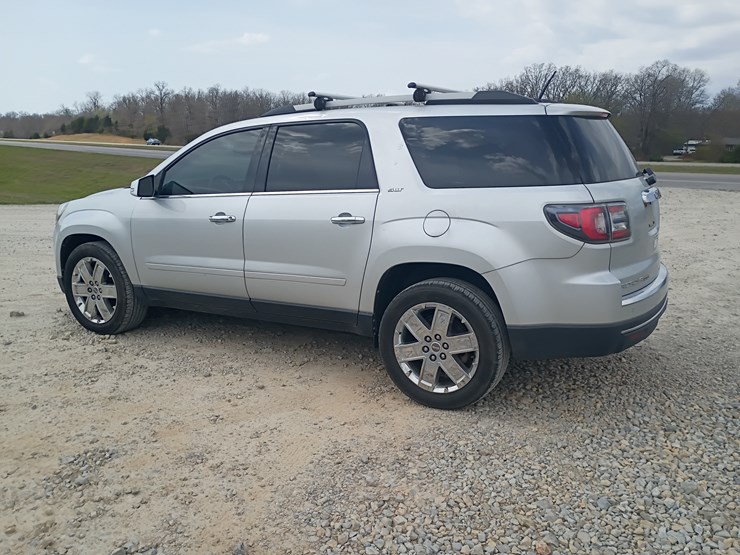 2017-gmc-acadia-image-4