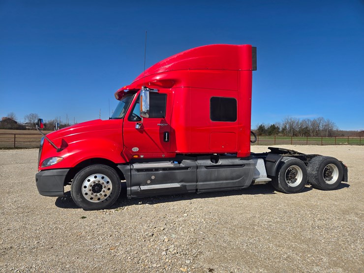 2014-international-prostar-image-7