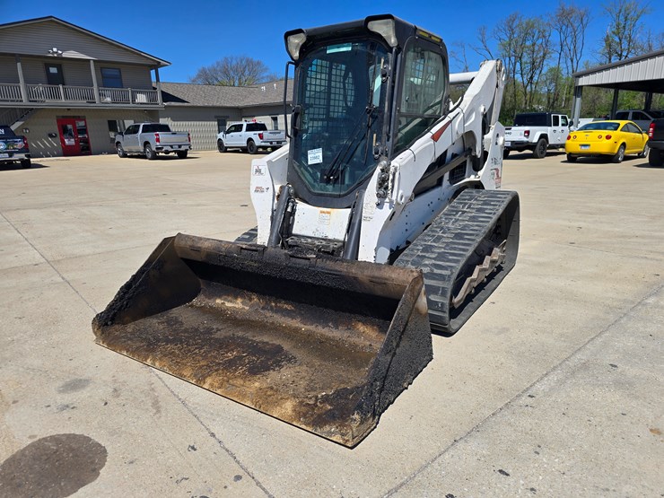 2020-bobcat-t770-image-1
