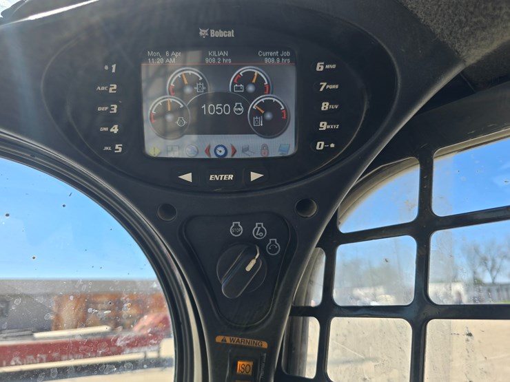 2020-bobcat-t770-image-44