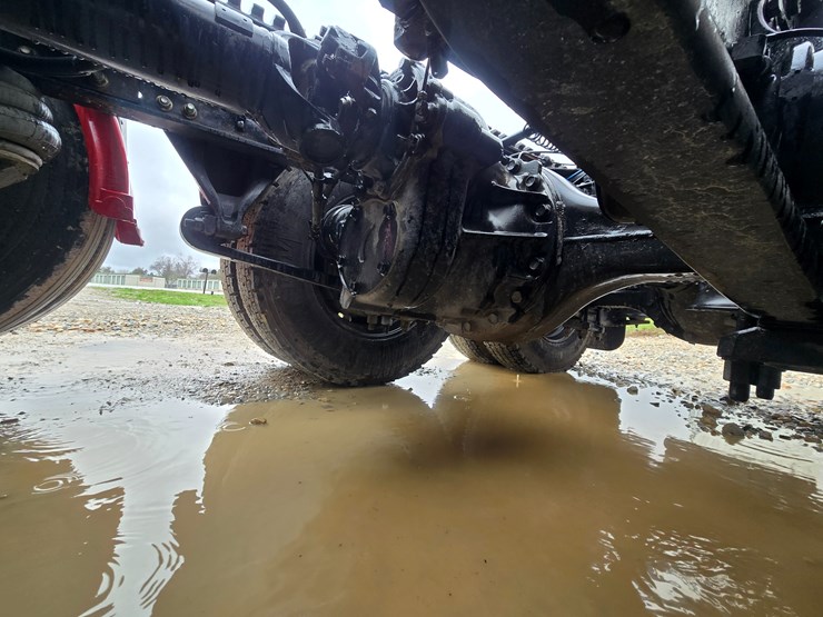 2017-western-star-5700xe-image-105