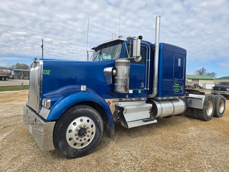 1999-kenworth-w900-image-4