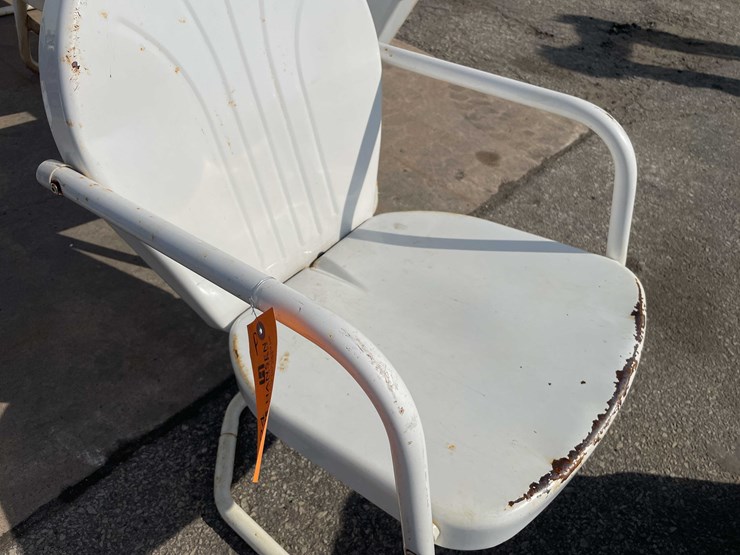 #7024-•-(4)-vintage-metal-patio-chairs-(o4)-image-4