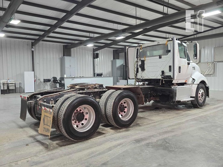 2017-international-prostar-image-3