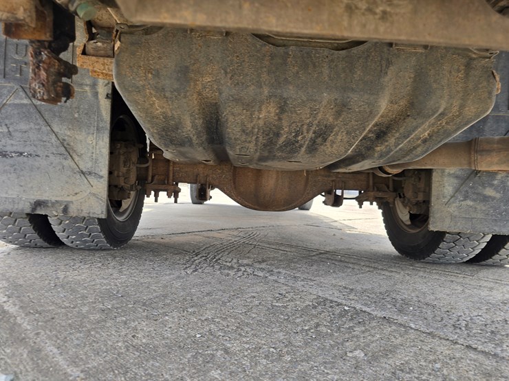 2013-ford-f550-image-52