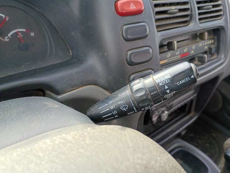 2000-chevrolet-tracker-image-53