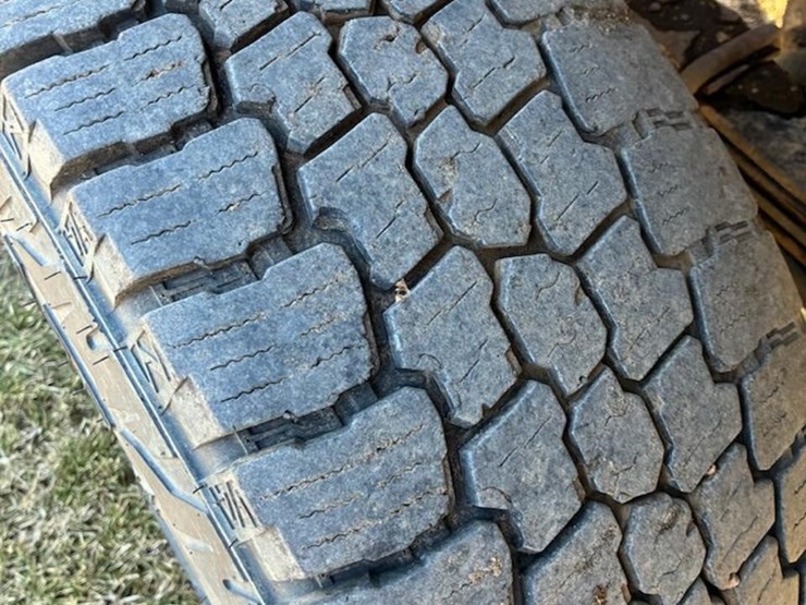 2013-gmc-2500hd-image-4