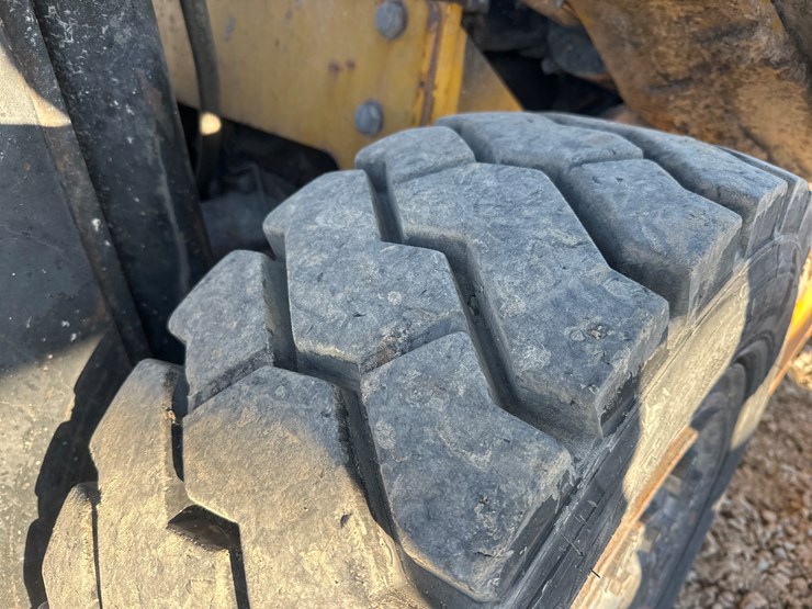 massey-ferguson-8-image-45