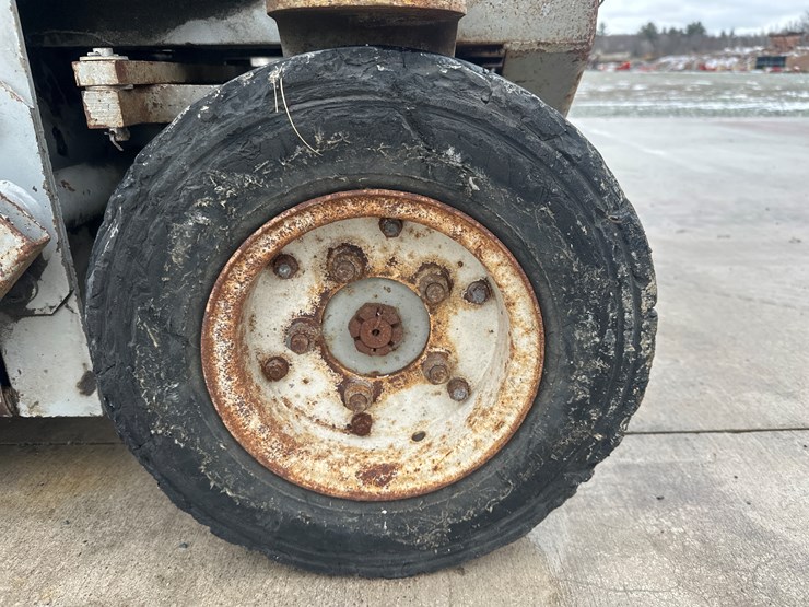 massey-ferguson-8-image-27