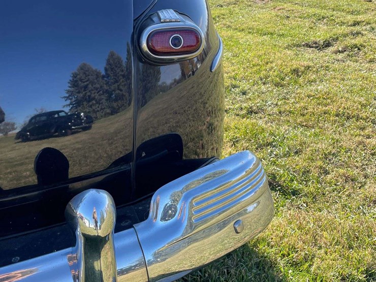 1948-ford-super-deluxe-convertible-image-33