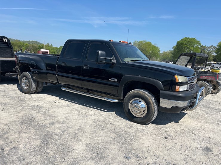 2006-chevrolet-3500-image-1