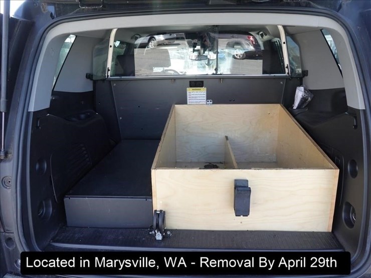 2015-chevrolet-tahoe-image-27