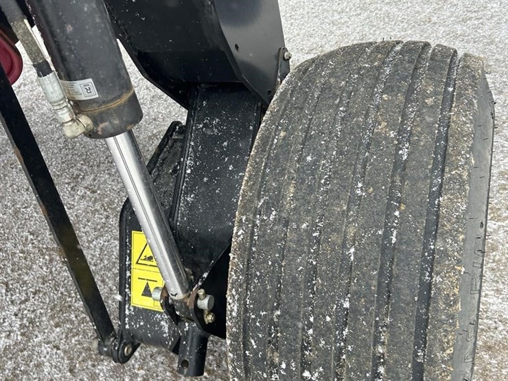 2013-mac-don-a30-d-image-63