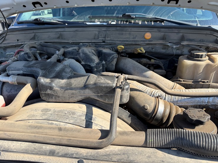 2014-ford-f550-xl-image-35