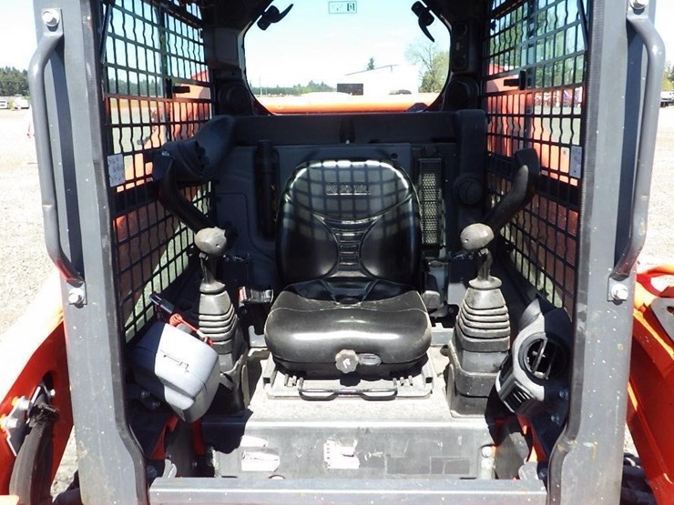 kubota-ssv65-image-21