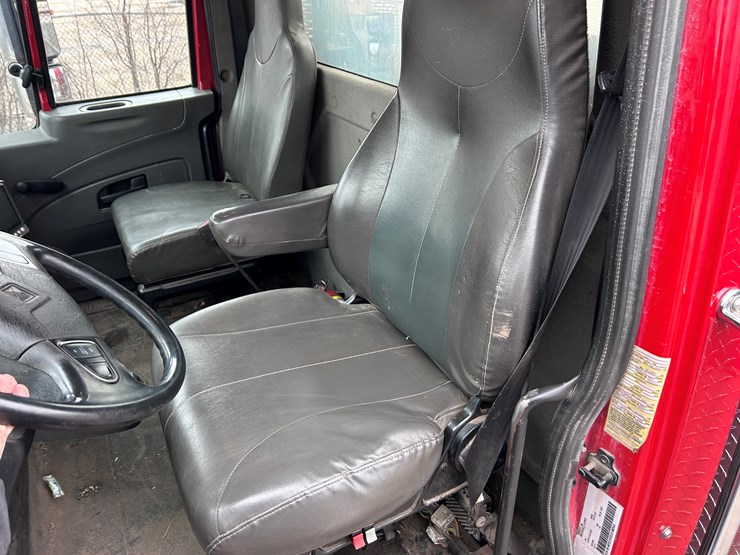 #1690-•-2013-international-7500-6x4-hydro-excavation-truck-image-52