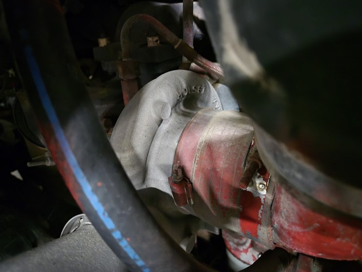 #2295-•-2016-freightliner-cascadia-day-cab-truck-tractor-image-52