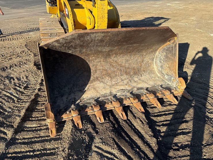 2008-caterpillar-953d-image-13