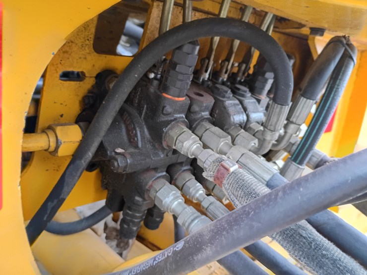 john-deere-110-image-45