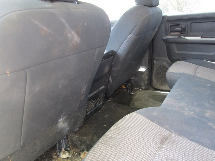 2012-dodge-2500-image-24