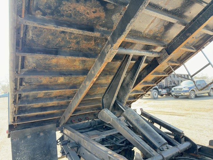 2015-ford-f350-xl-image-17