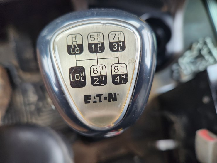 2014-kenworth-t800-image-23