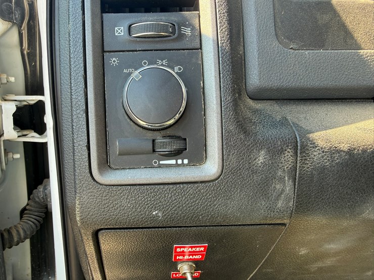 #2048-•-2013-ram-5500-heavy-duty-service-truck-image-44