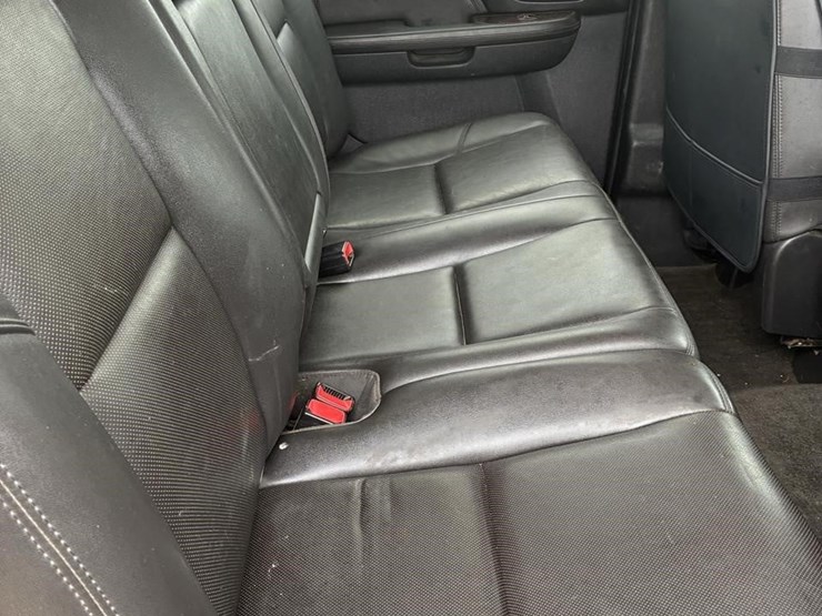 2013-gmc-2500hd-image-12