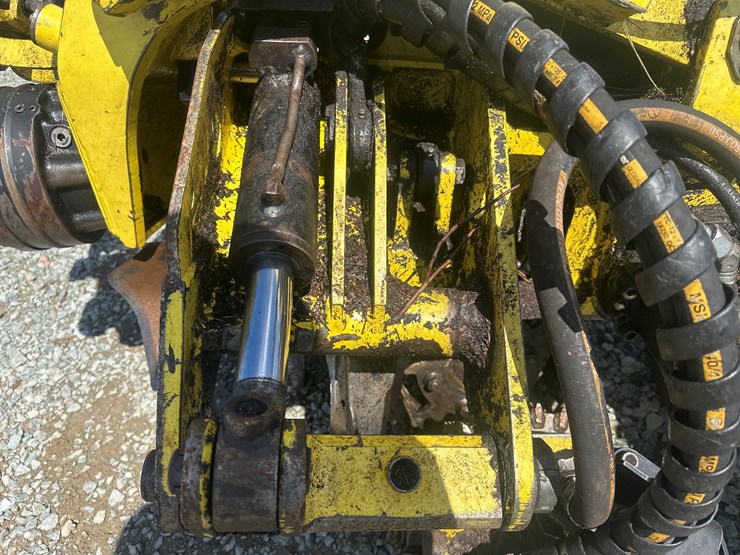 2011-deere-1270e-image-58