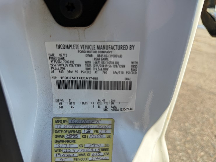 2014-ford-f550-xl-image-56