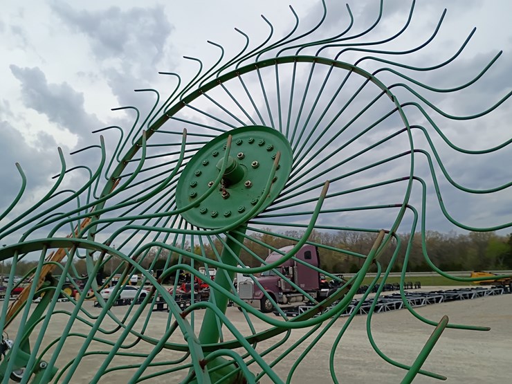 john-deere-702-image-26