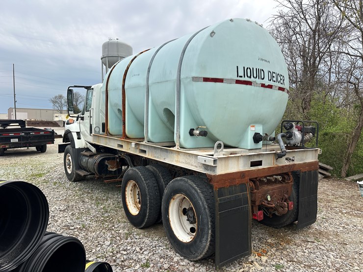 2007-international-7600-image-3