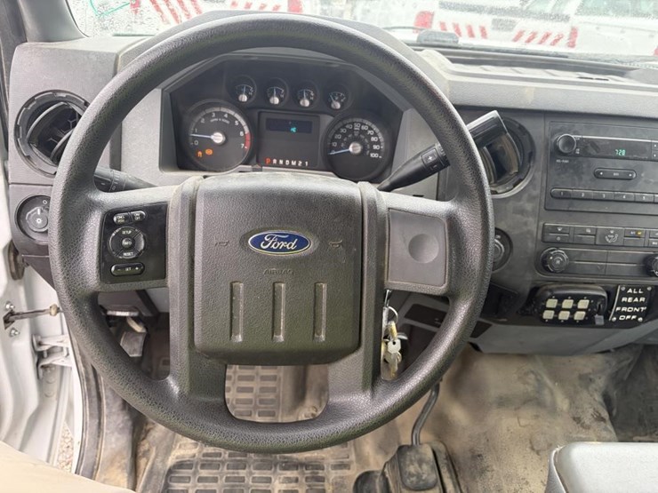 2011-ford-f250-image-13