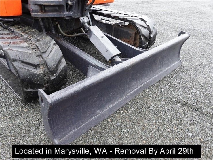 2017-kubota-kx080-image-2