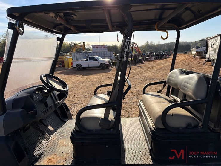 2019-club-car-carryall-1700-image-12